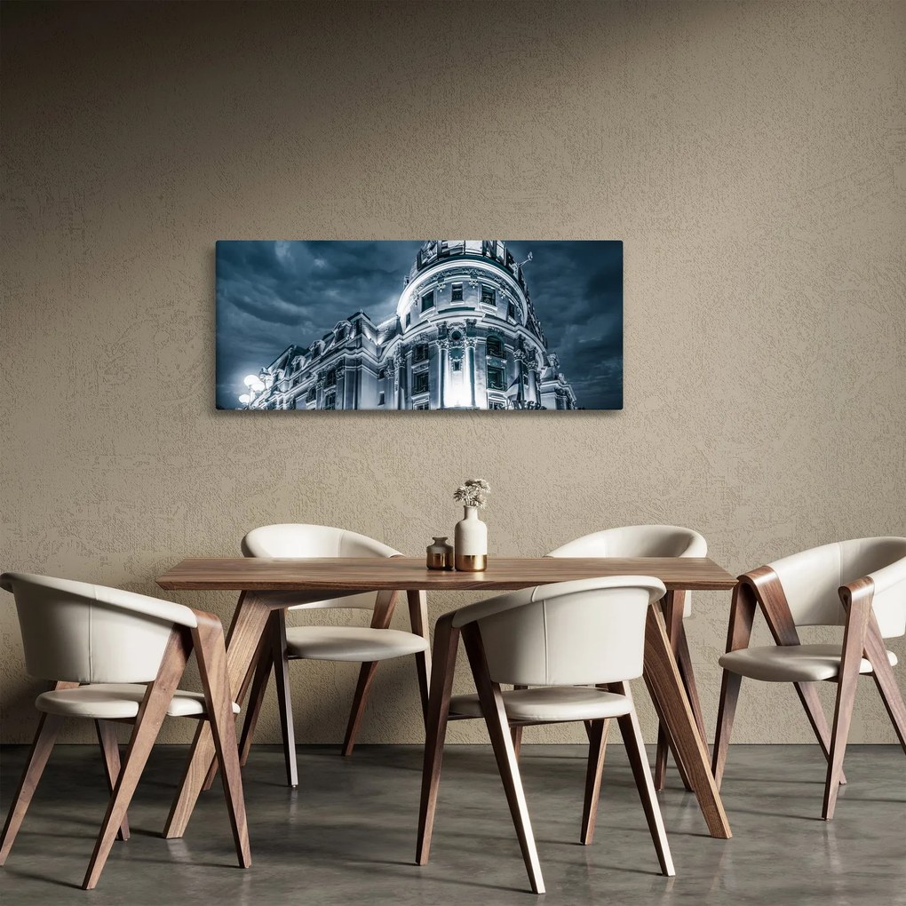 Építészet a sötétben képe (120x50 cm)