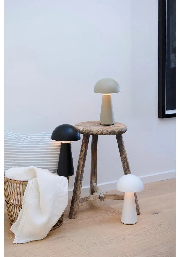 Fekete kültéri asztali lámpa USB-vel Sam – Sirius