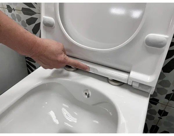 Sapho - Függesztett WC beépített bidézuhannyal AVVA CLEANWASH kerámia/fehér