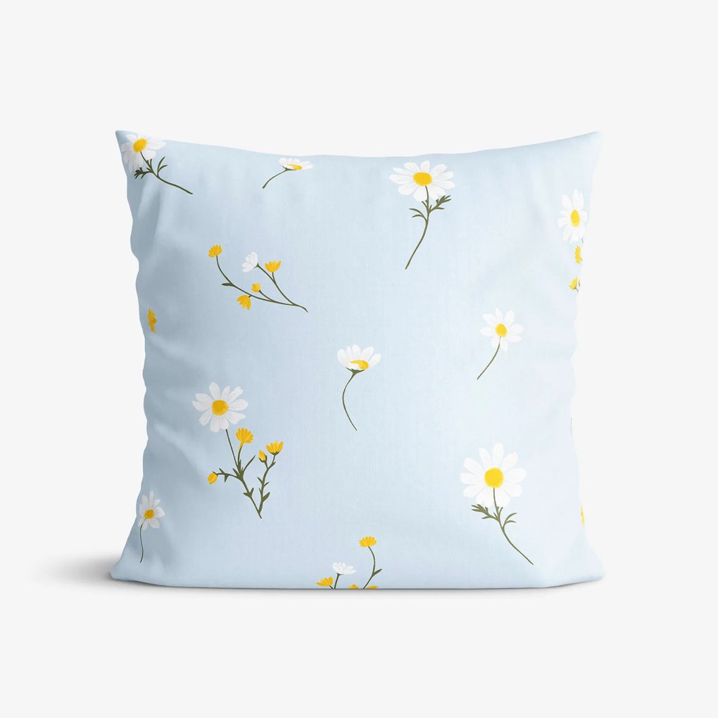 Goldea pamut párnahuzat - kamilla virágok világoskék alapon 50 x 70 cm