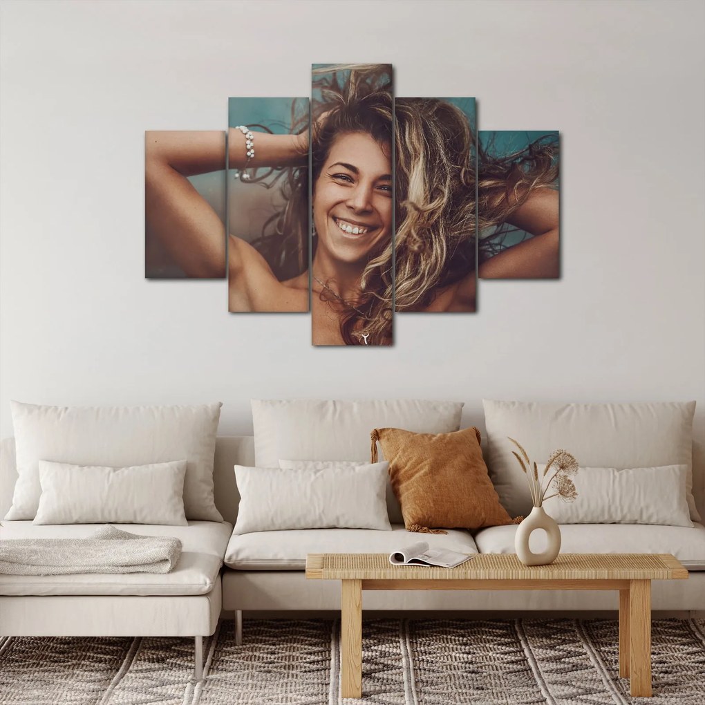 Kép - egy fiatal nő portréja (150x105 cm)