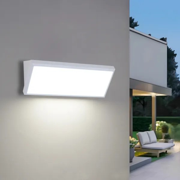 Brilagi - LED kültéri fali lámpatest TRIANGLE LED/42W/230V 3000/4000/6500K fehér IP65