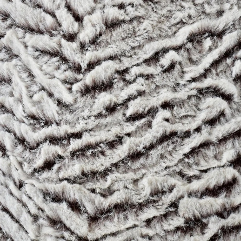 Műszőrme díszpárna 43x43 cm Wolf Faux Fur – Catherine Lansfield