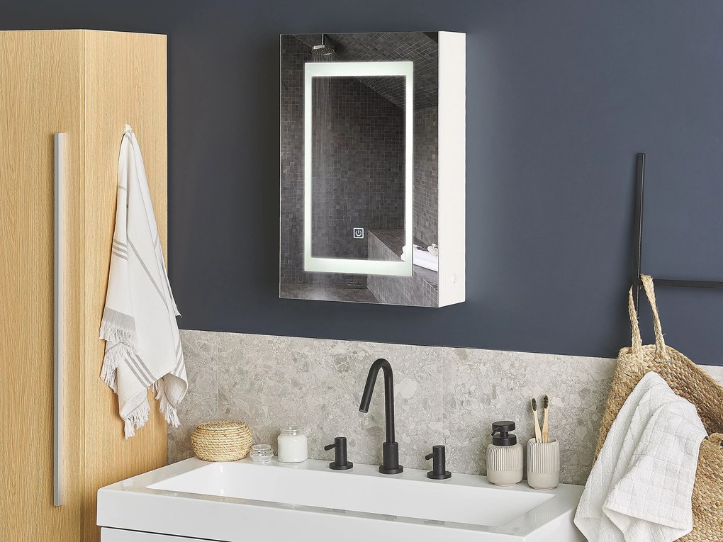 Fehér És Ezüst Fali Fürdőszoba Szekrény LED Tükörrel 40 x 60 cm MALASPINA Beliani