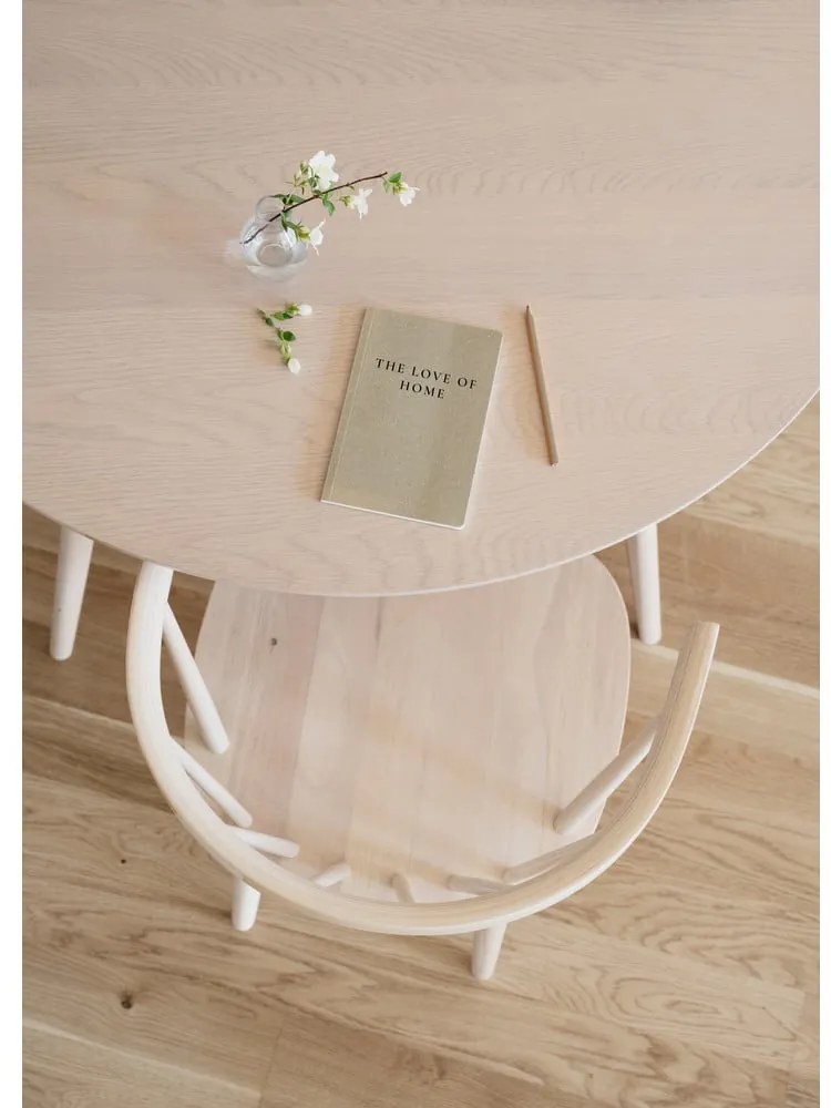 Kerek étkezőasztal tölgyfa dekoros asztallappal 115x115 cm Yumi - Rowico