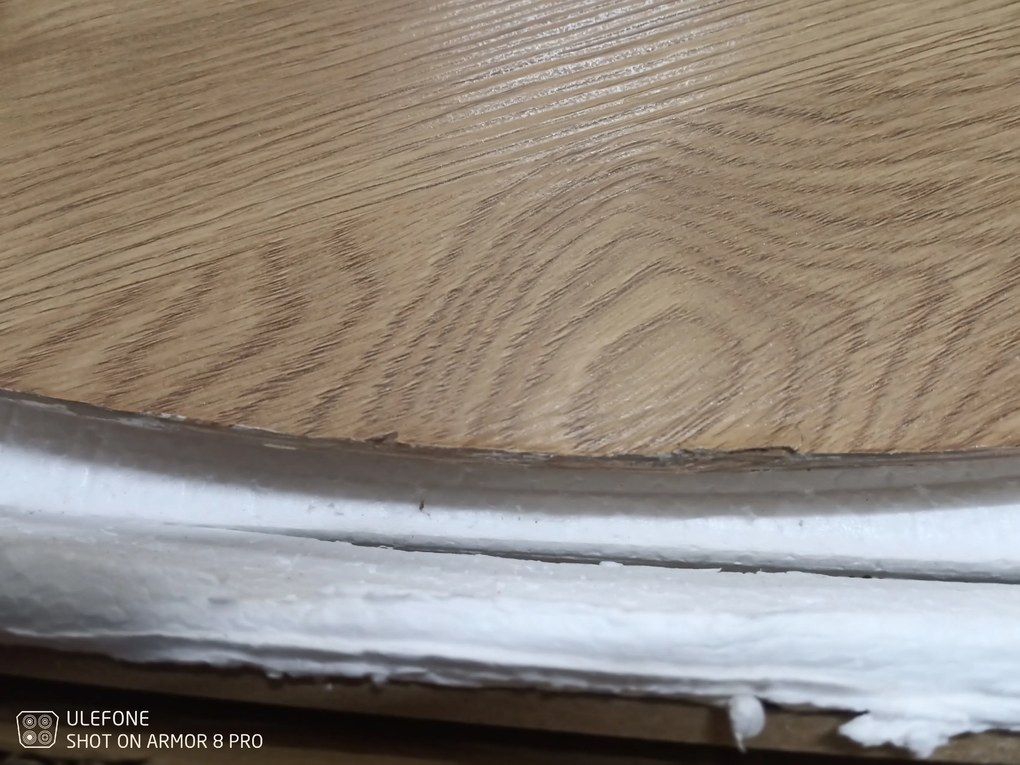 AKCIÓ Fekete étkezőasztal tölgyfa asztallappal NOCTURNE 120x120 II. osztály