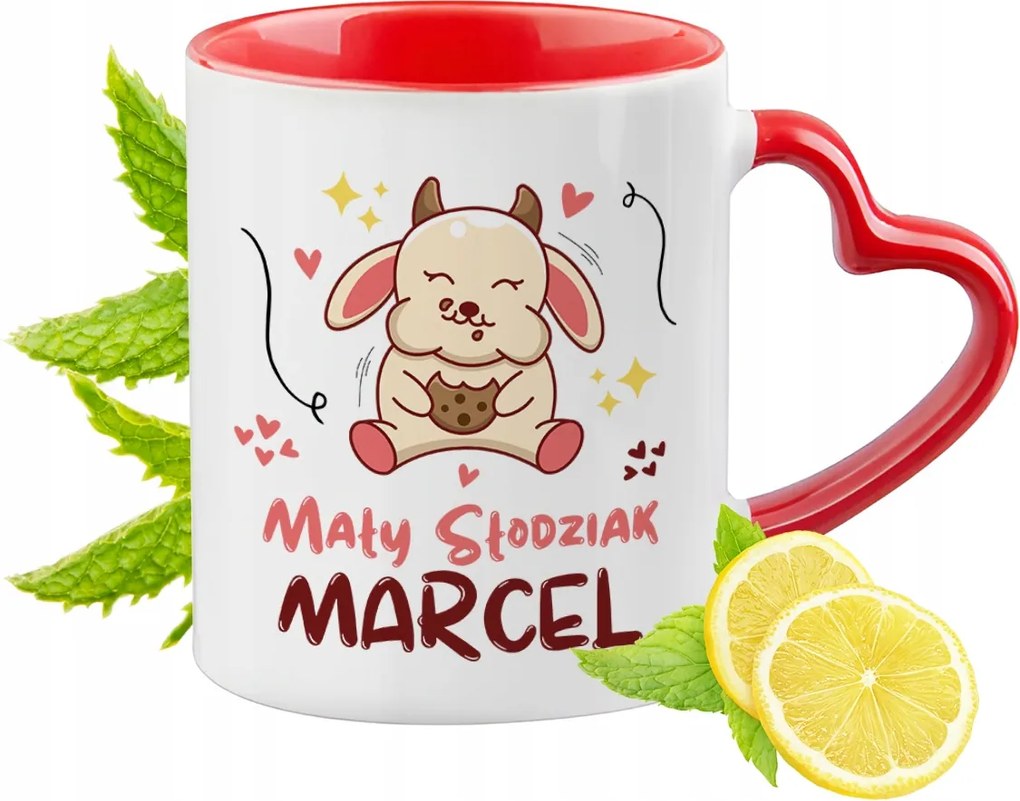 Piros bögre szív alakú füllel Marcelnek Ajándék