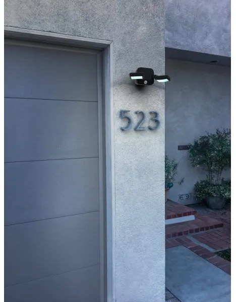 Osram - LED kültéri fali reflektor érzékelővel BATTERY 2xLED/5W/4xD IP54