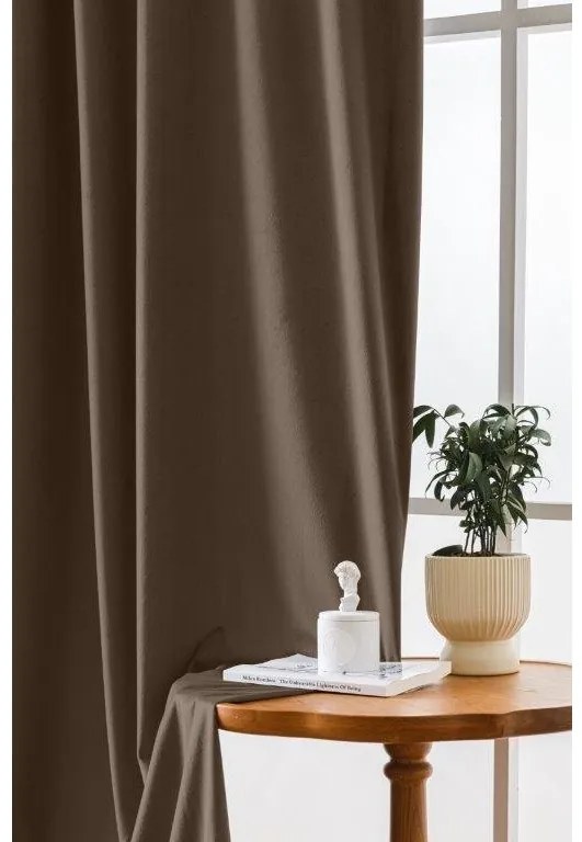 Barna sötétítő függöny VELVET 140x270 cm Felfüggesztés: Hullámos sínszalag