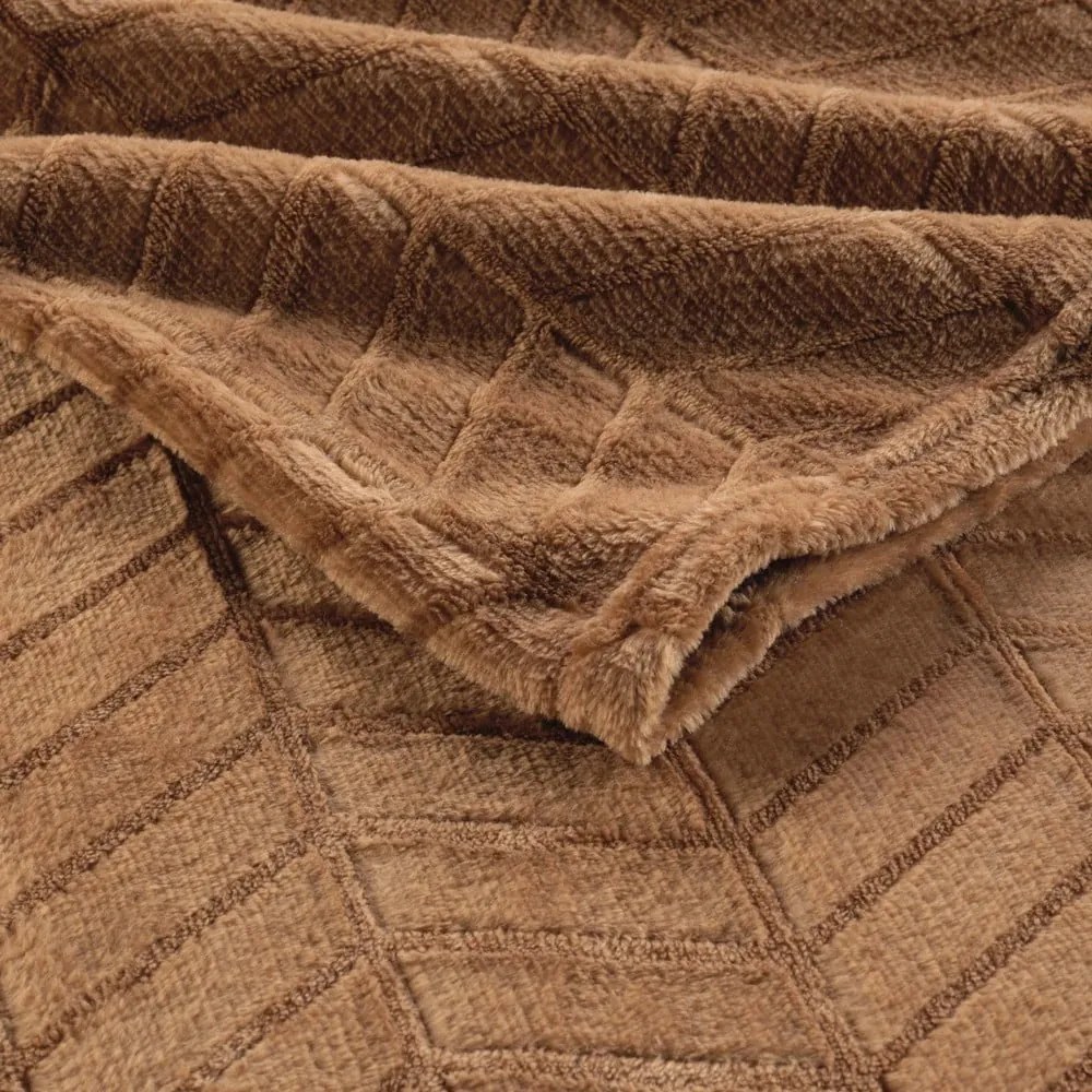 Barna mikroflanel ágytakaró 180x220 cm Arya – douceur d'intérieur