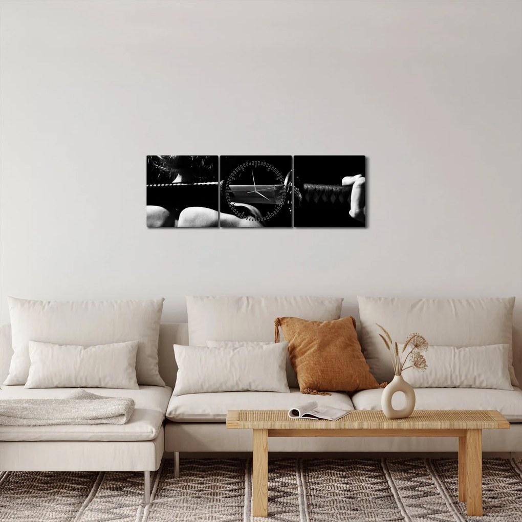 Kép - Nő karddal (órával) (90x30 cm)