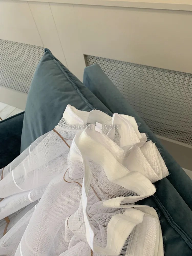 Kész függöny barna-csíkos mintás 300x180 cm