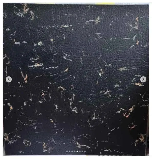 Öntapadó lemez padlóra vagy falra At Performance PVC 60 X 60 cm,Fekete bőr