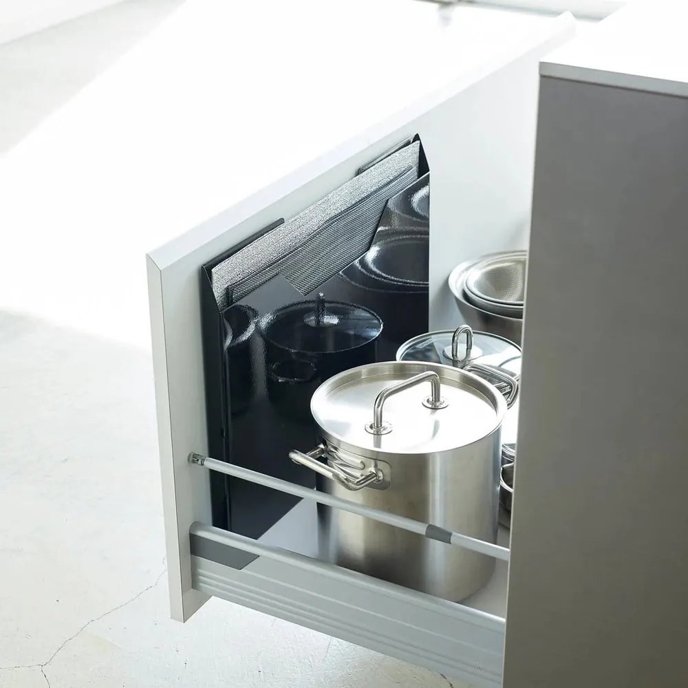 Öntapadós fém tányéralátét tartó Tower – YAMAZAKI