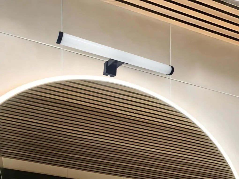 LED fürdőszobai lámpa 8W / IP44 / 300 / 4000K - LNL7720/BK