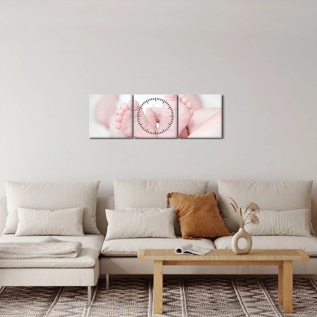 A baba lábának képe (órával) (90x30 cm)