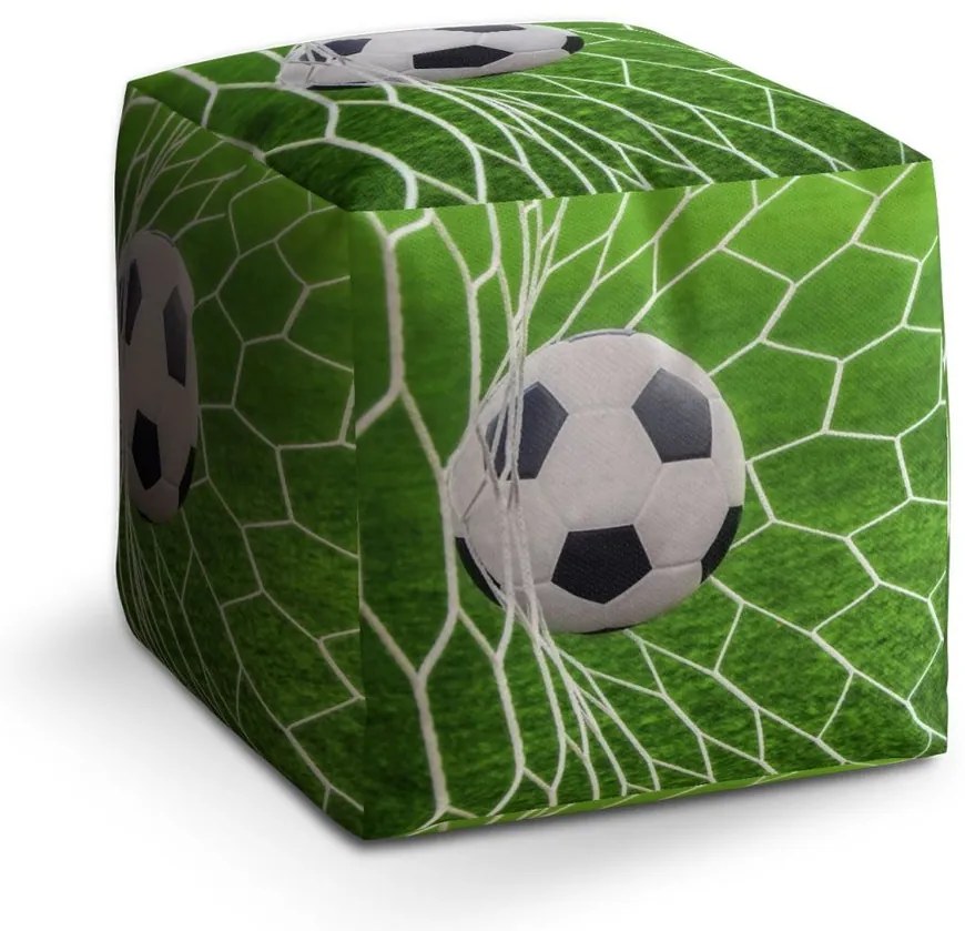 Cube zsámoly futball-labda a kapuban, zöld