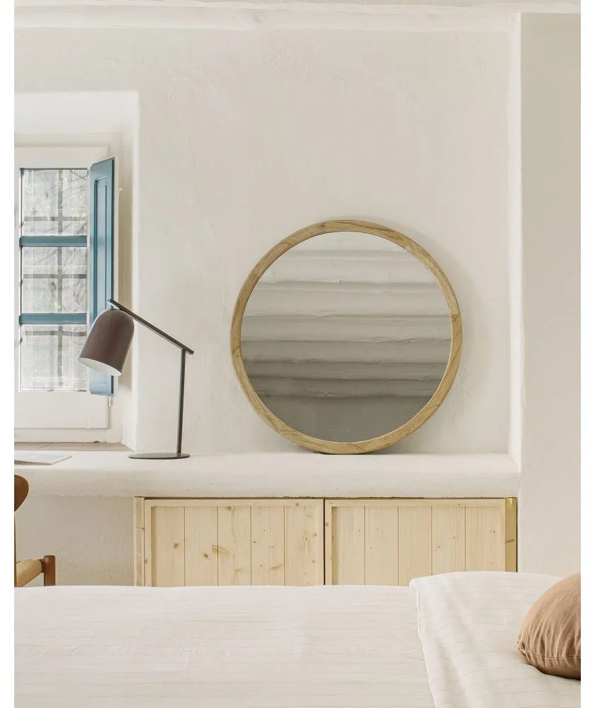 Fali tükör tömörfa kerettel ø 100 cm Alum – Kave Home