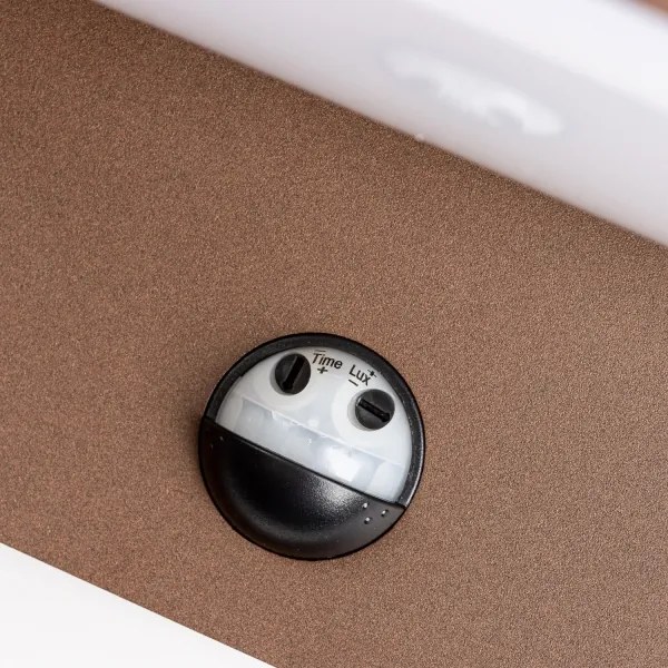 Redo 90588 -LED kültéri lámpatest érzékelővel FLIP LED/20W/230V 3000K IP54 barna