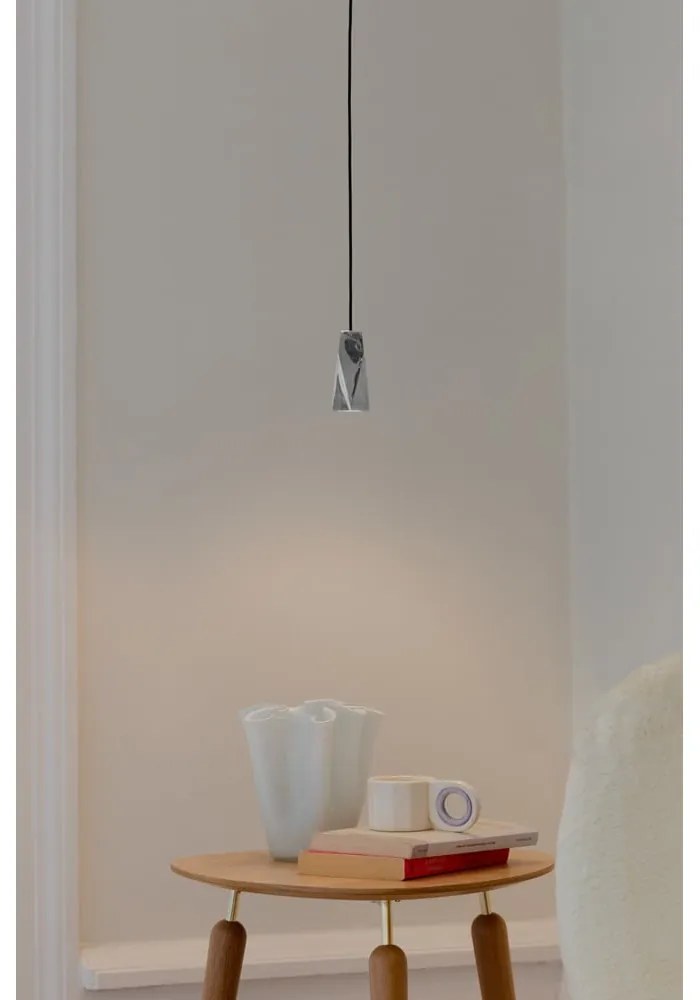 Fekete függőlámpa Rosette mini – UMAGE