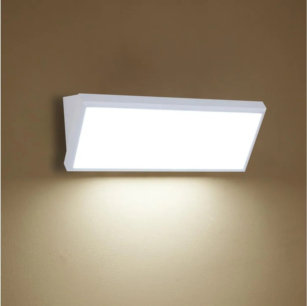 Brilagi - LED kültéri fali lámpatest TRIANGLE LED/42W/230V fehér IP65