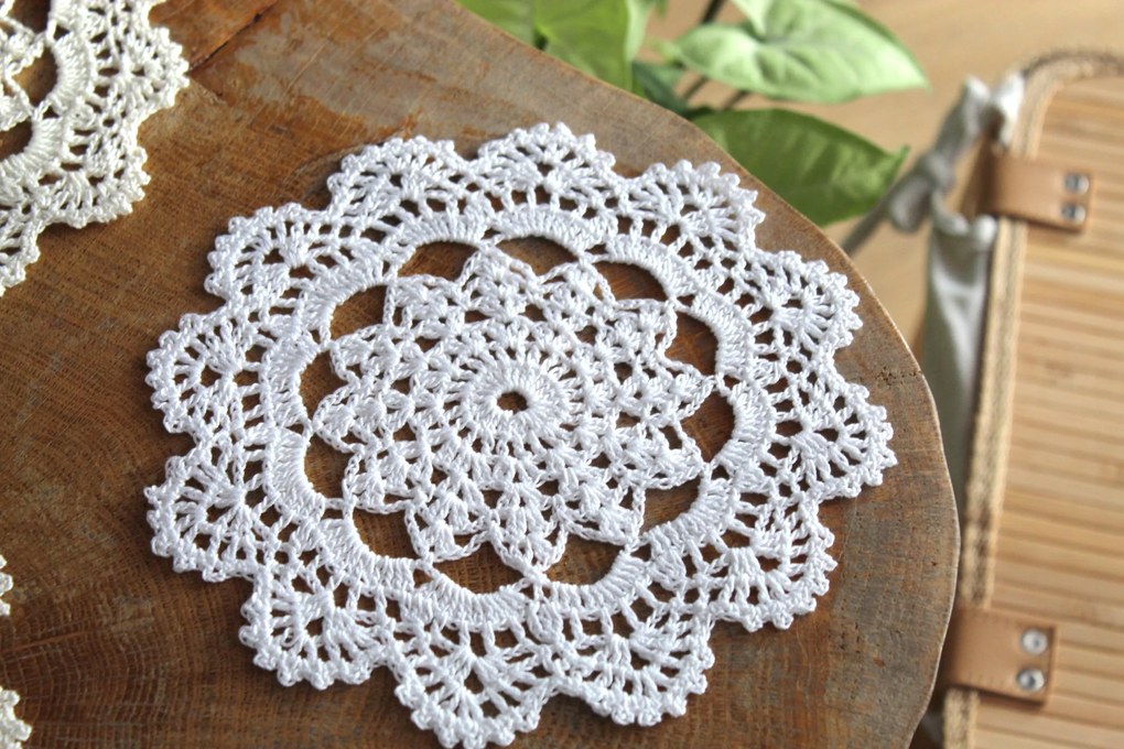 Horgolt szalvéta kosárhoz kicsi fehér 24 cm Lengyel Kézműves