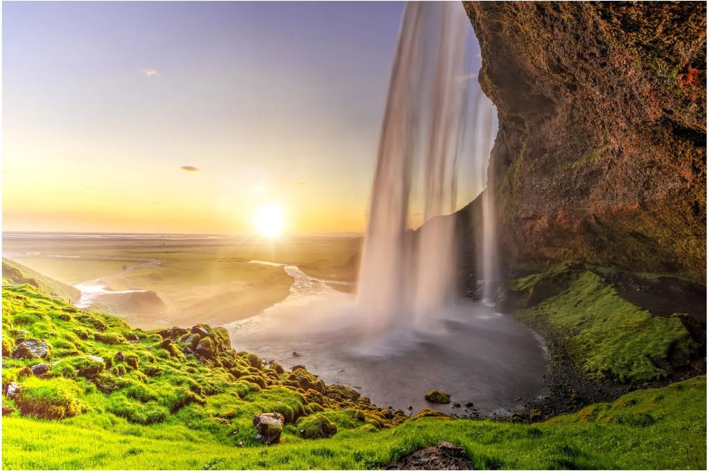 Kép - Seljalandsfoss a barlang mögül (90x60 cm)