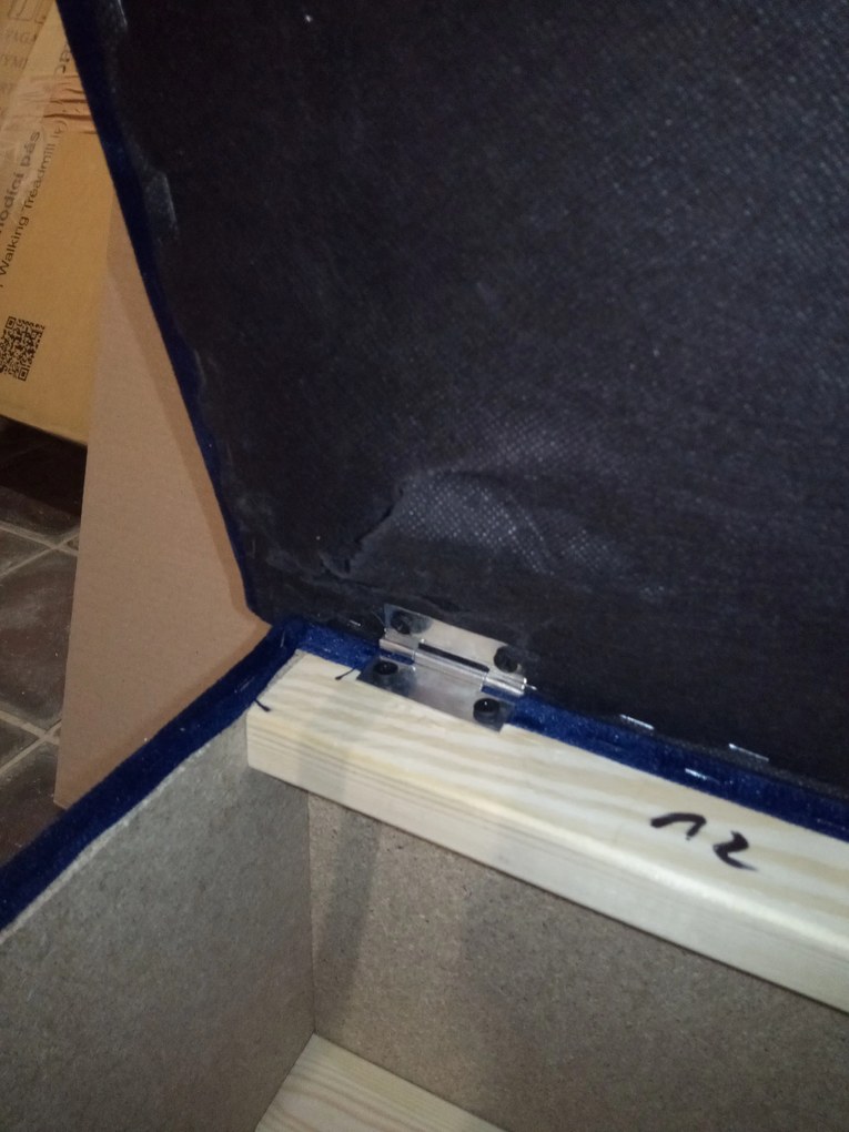 AKCIÓ Sötétkék ZENOVA tárolós puff 65x65 cm II. osztályú