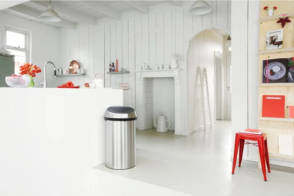 Matt ezüstszínű acél érintésre nyíló szemetes 60 l Touch Bin – Brabantia