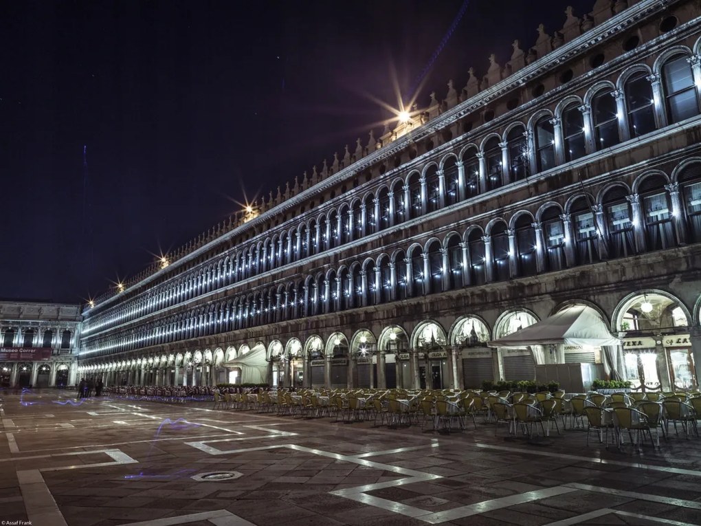 Poszter 40x30cm Utcai kávézó a Szent Márk téren, Assaf Frank