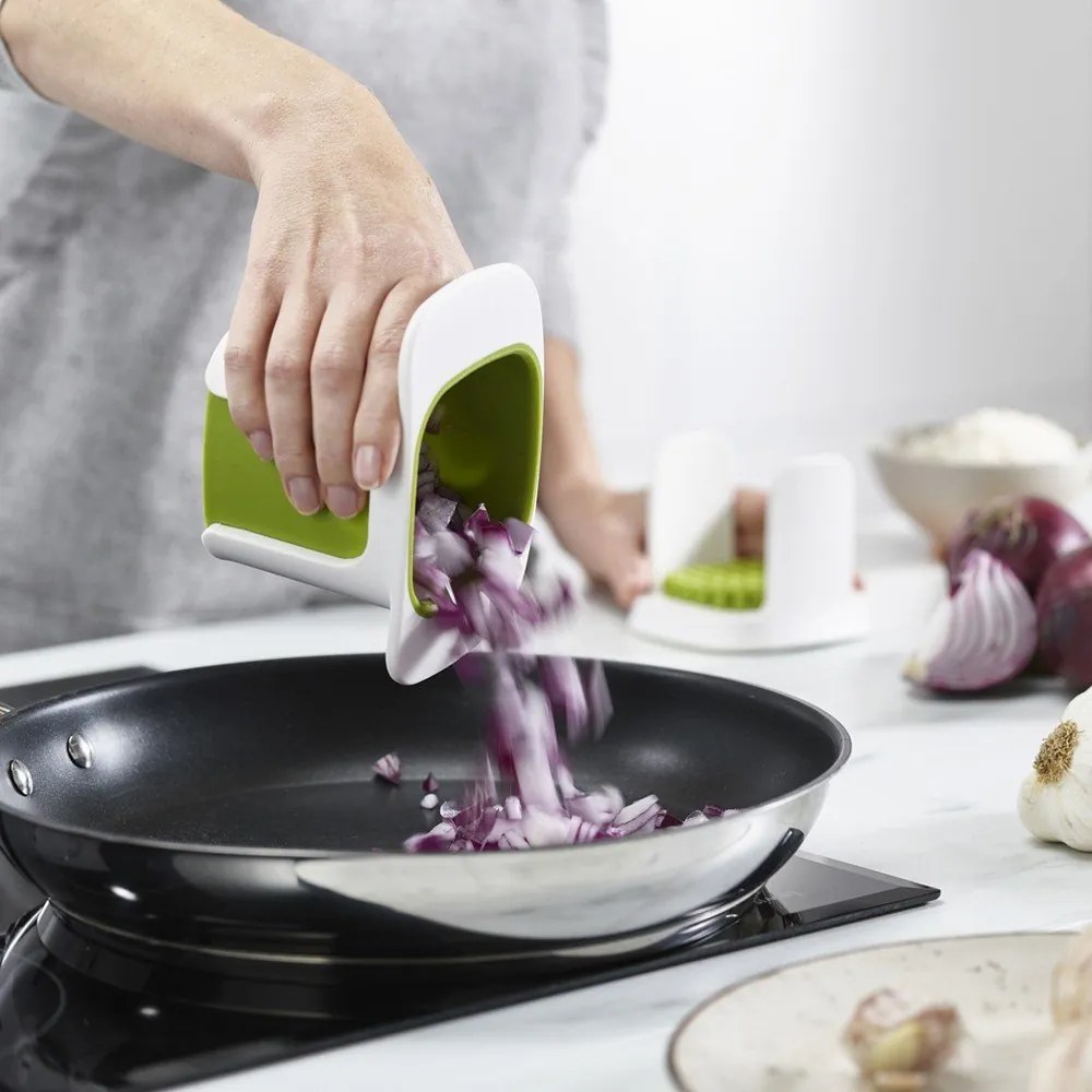 Szeletelő zöldségekhez-burgonyához ChopCup – Joseph Joseph