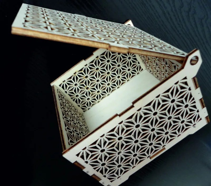Vintage fadoboz - Könnyű, méret: 12,6x12,6x8,2 cm, hajtva