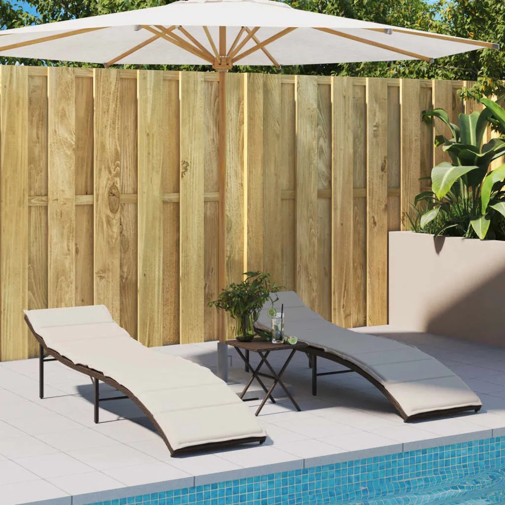 Barna polyrattan napozóágy párnával 55x199x50 cm