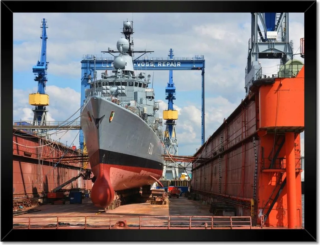 Poszterek keretben 40x30 Hajó az udvaron