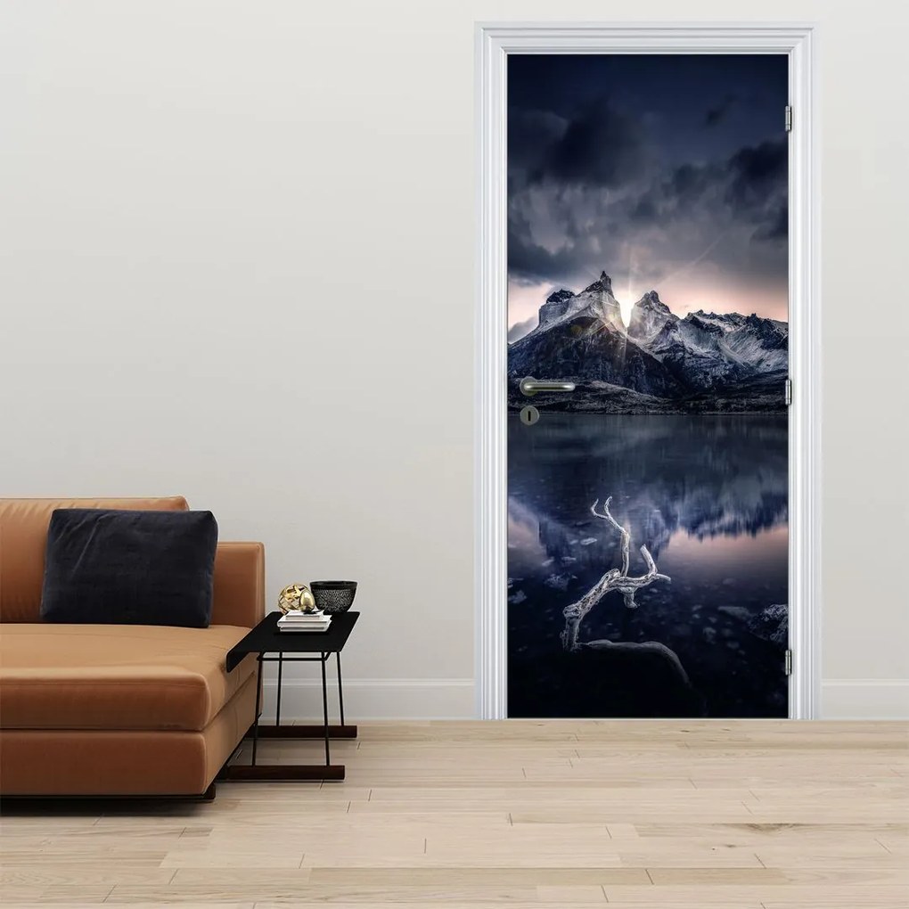 Fotótapéta ajtóra - Tó hegyekkel (95x205cm)