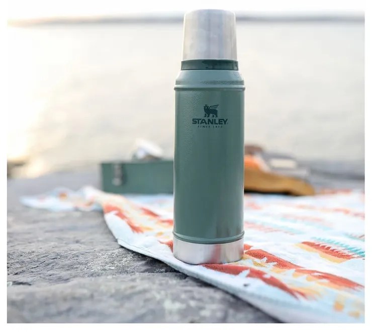 Zöld termosz bögrével 750 ml – Stanley