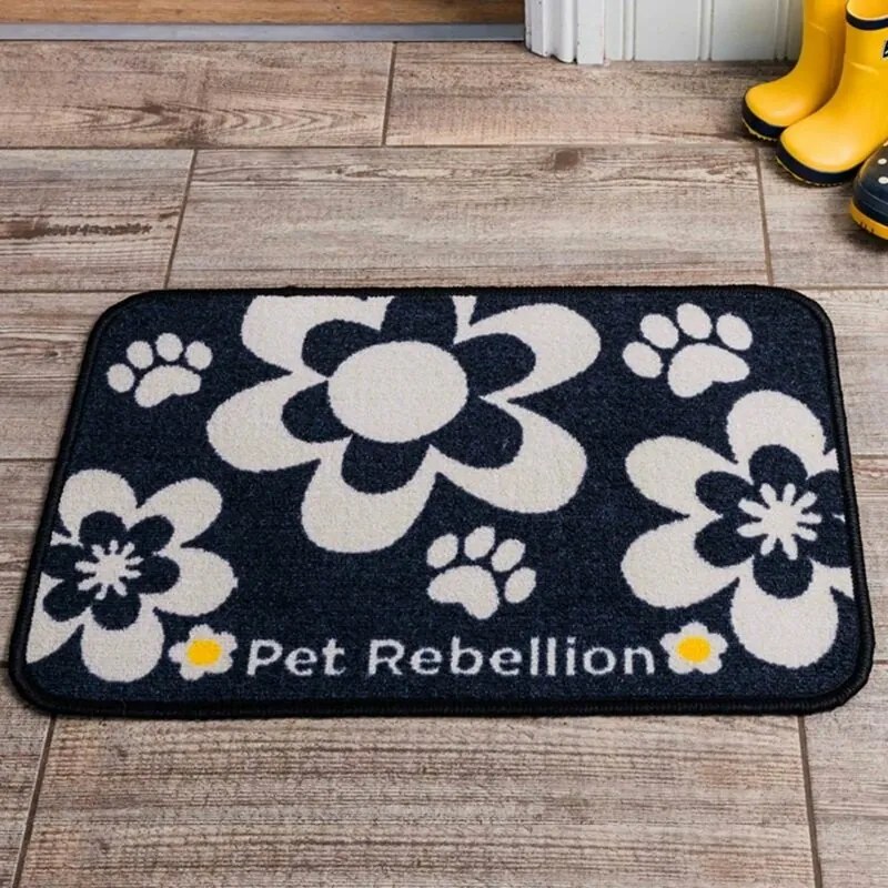 PET REBELLION Dinner Mate Flowers Black Tál alattiszőnyeg, 40 x 60 cm