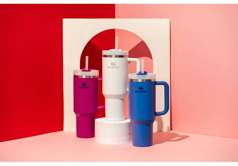 Fehér rozsdamentes acél termosz szívószállal 1,18 l Quencher H2.0 FlowState Tumbler Frost – Stanley