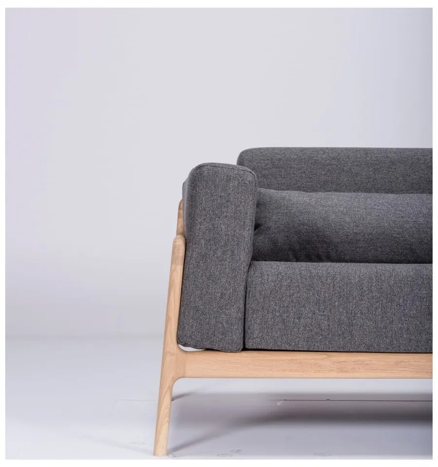 Fawn Plus sötétszürke kanapé tölgyfából, 240 cm - Gazzda