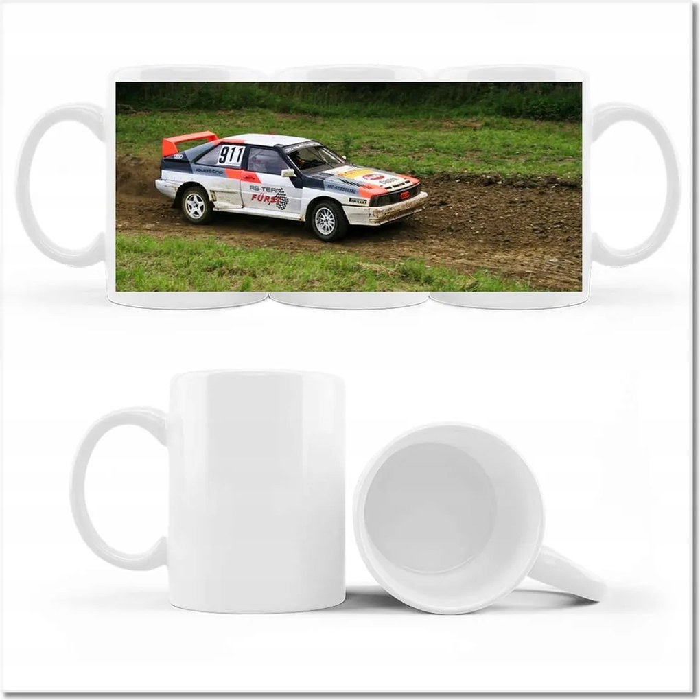 Audi Quattro nyomott mintás bögre az úton