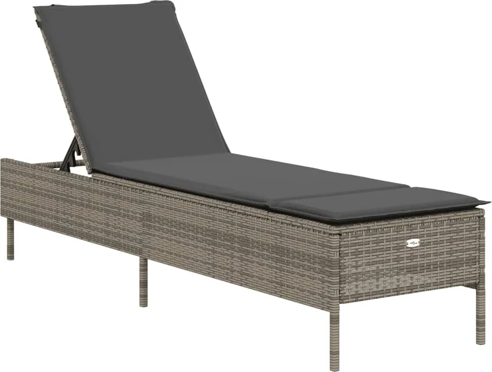 vidaXL szürke polyrattan napozóágy párnával