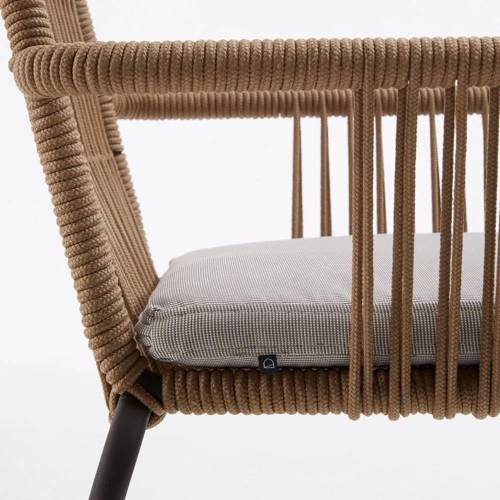 Samt acélszerkezetű és kötélhúrozású kerti szék - Kave Home