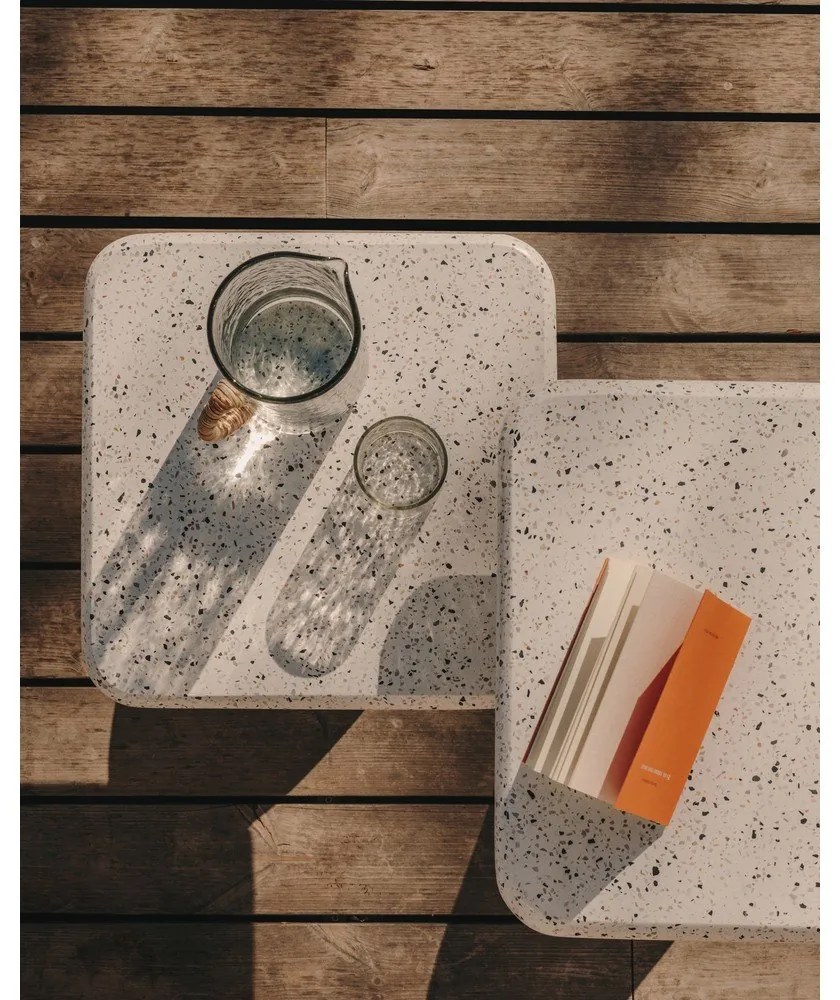 Fehér terrazzo cement dohányzóasztal 48x48 cm Saura – Kave Home