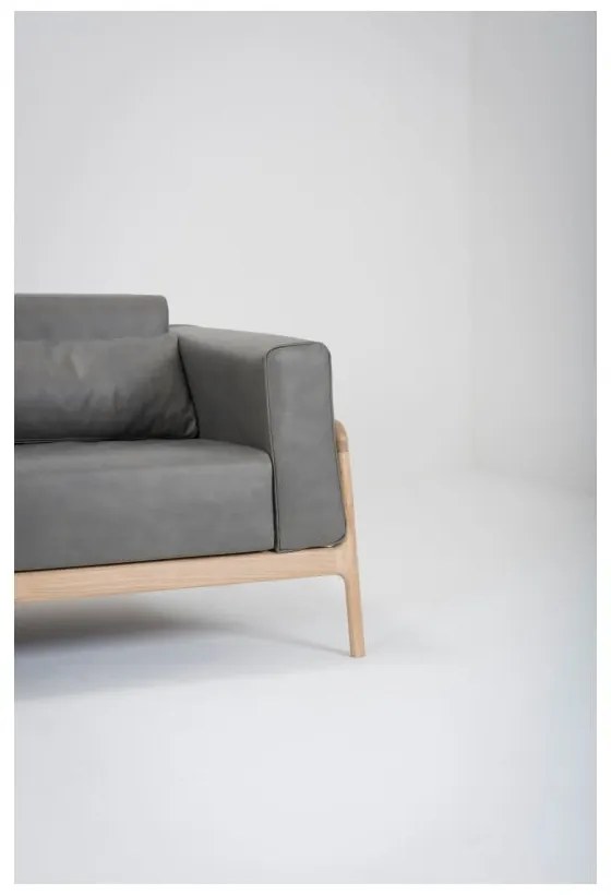 Fawn szürke kanapé bivalybőrből, tömör tölgyfa szerkezettel, 180 cm - Gazzda