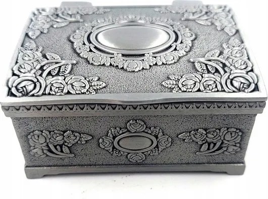 Gazdagon díszített fém ékszerdoboz