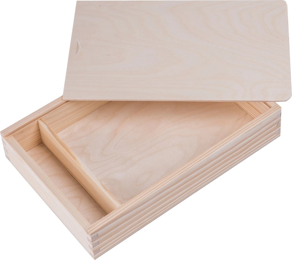 Fa fényképtartó doboz 15x23 cm és pendrive