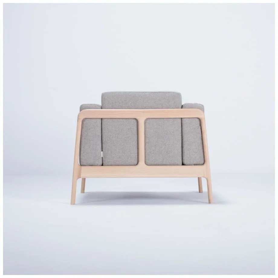 Fawn tölgyfa fotel szürke szövet ülőrésszel - Gazzda