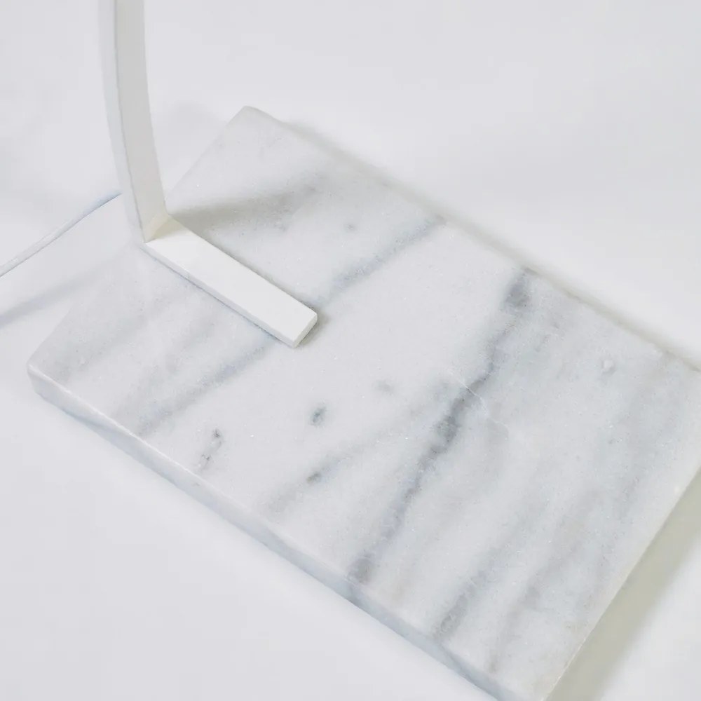 Fehér-natúr színű állólámpa fa búrával (magasság 210 cm) Juhe Ash – Kave Home