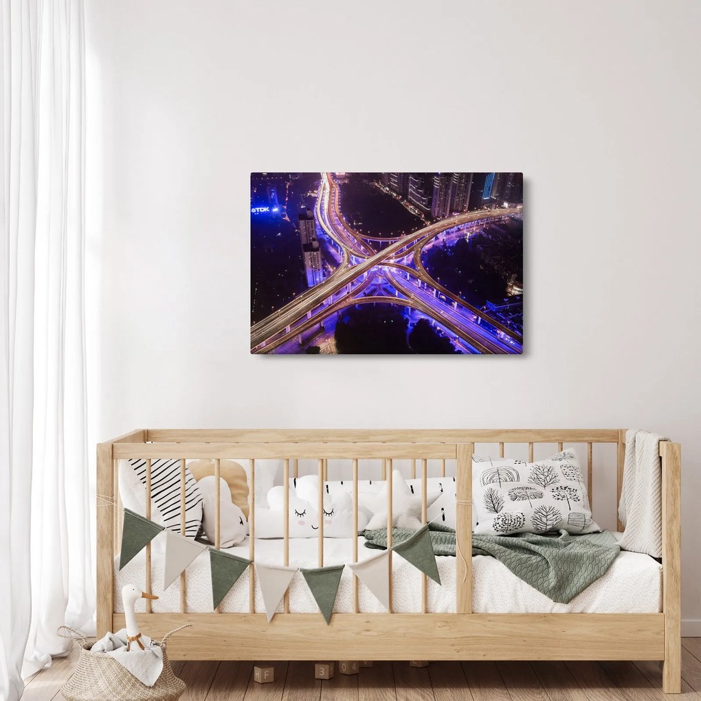 Egy kép egy nagy kereszteződésről éjjel (90x60 cm)