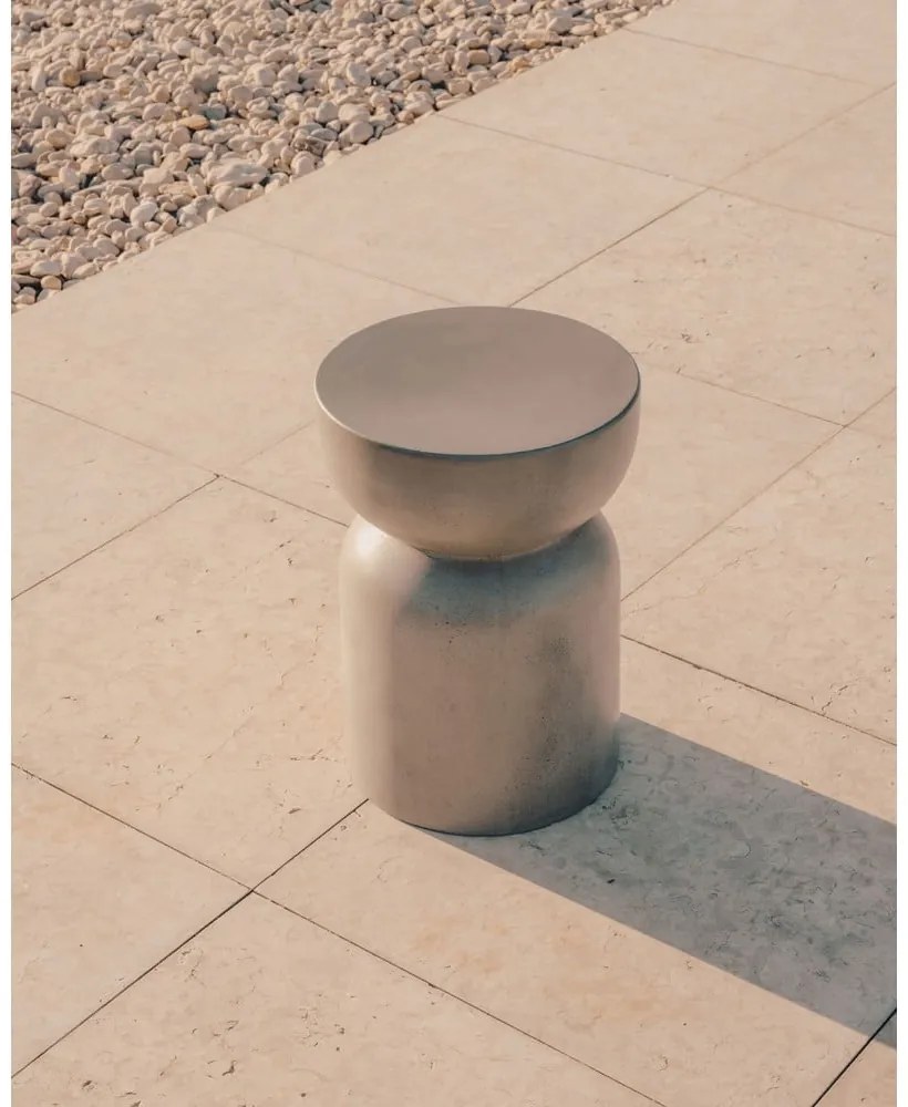 Beton kerek kerti kisasztal ø 32 cm Garbet – Kave Home
